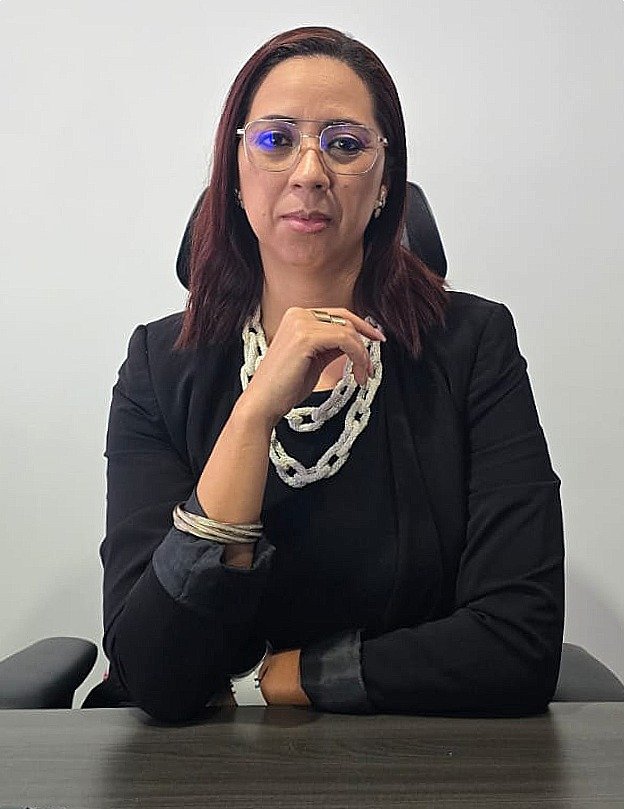 Licda. Miriam Cuéllar Directora Jurídica